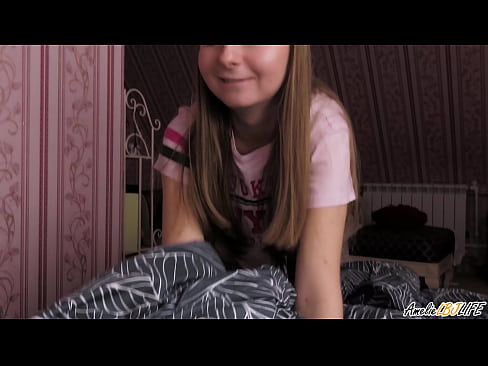 ❤️ Blondie souse BFF li a pwofondman epi li pran kom nan bouch li ❤️ Super sèks nan nou % ht.sexflashgame.ru% ️❤